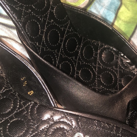 Salvatore Ferragamo slides size 5.5 - Picture 7 of 10